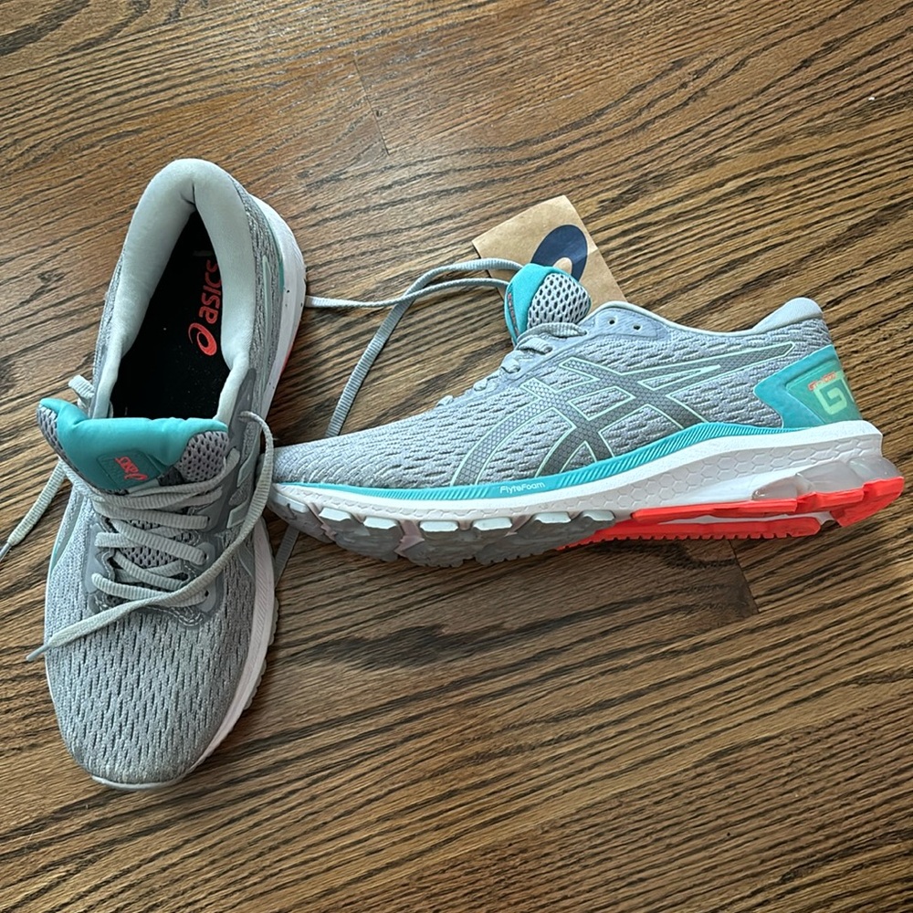 Asics GT 1000, Size 9.5, NWT, No Box